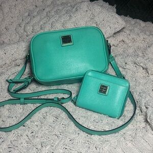 RARE🩵Dooney & Bourke Sawyer Double Zip Top Crossbody in Mint w/matching wallet